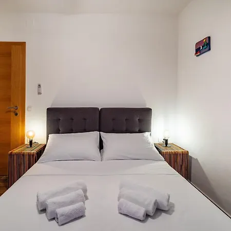 A3 - Beautiful Seafront Apt W Magnificent View