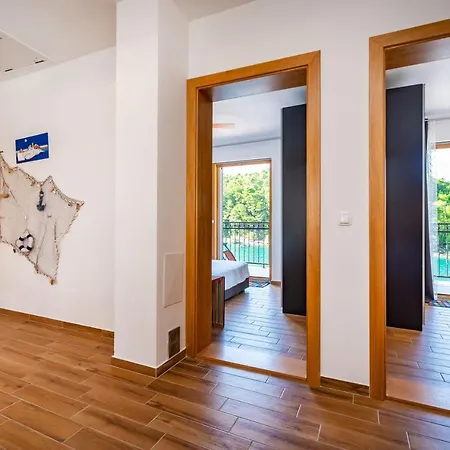 A3 - Beautiful Seafront Apt W Magnificent View 아파트