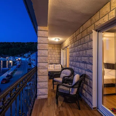 A3 - Beautiful Seafront Apt W Magnificent View