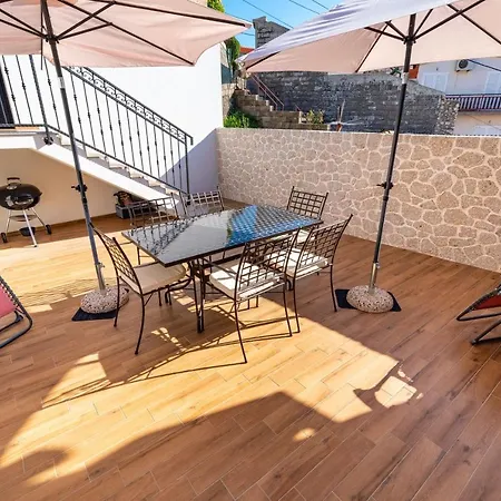 A3 - Beautiful Seafront Apt W Magnificent View